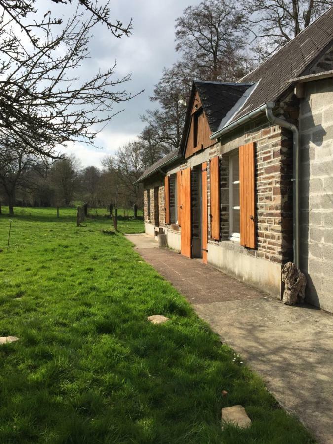 La Petite Maison O Bord De L'Eau Bernieres-le-Patry Экстерьер фото